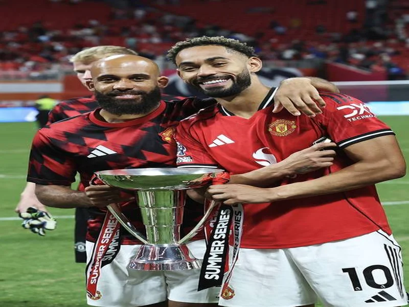 曼晚:曼联可在冬窗尝试引进托尼,他与姆伯莫配合默契